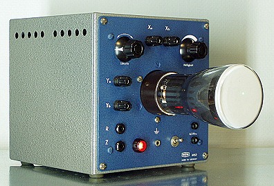 Photography of a Phywe demonstration oscilloscope