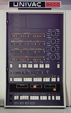 Foto 2: Univac 9400 Frontpanel